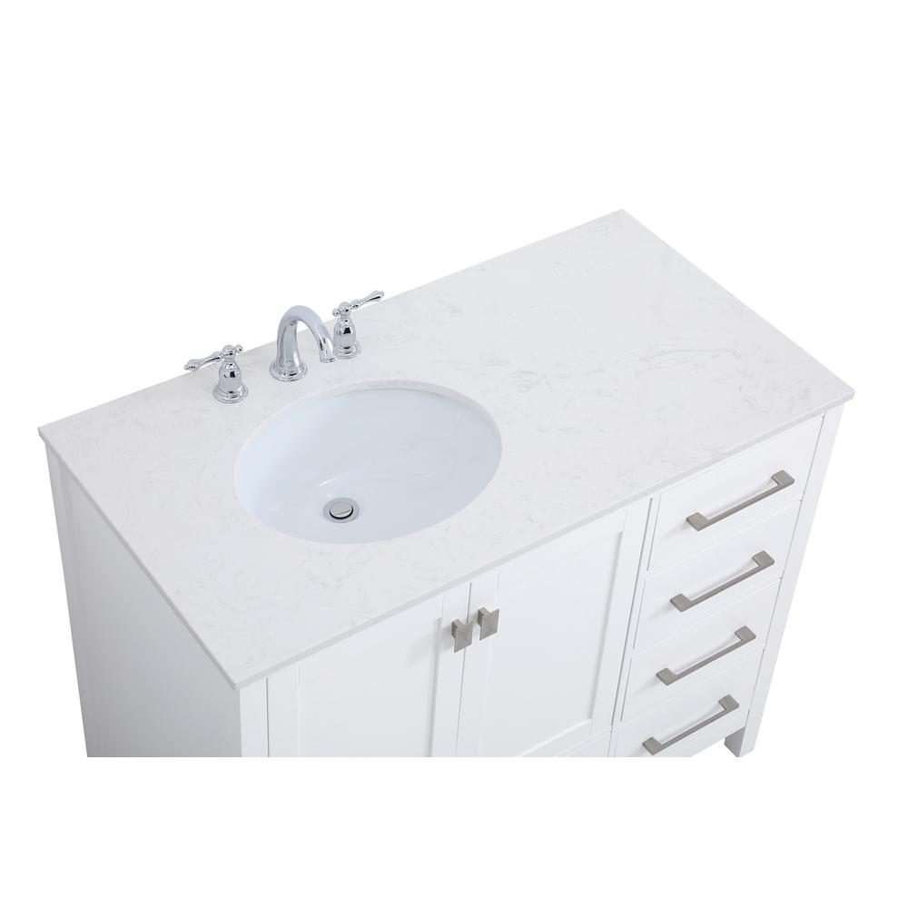 42 inch Single Bathroom Vanity in White. Picture 9