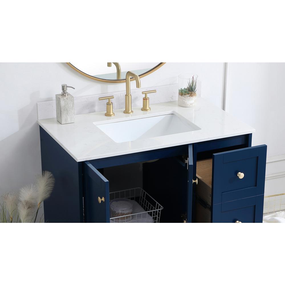 36 inch Backsplash in calacatta white. Picture 2