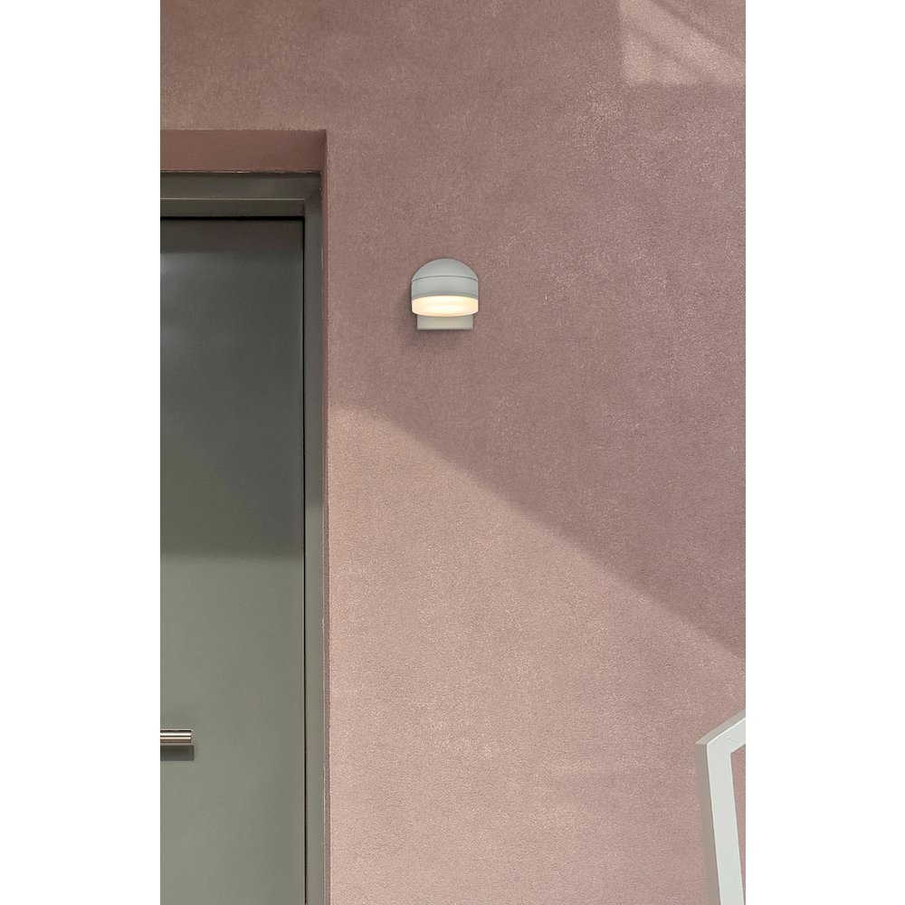 Raine Integrated Led Wall Sconce In Silver. Picture 6