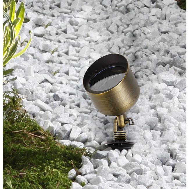 Cast brass wide spot light. Picture 8