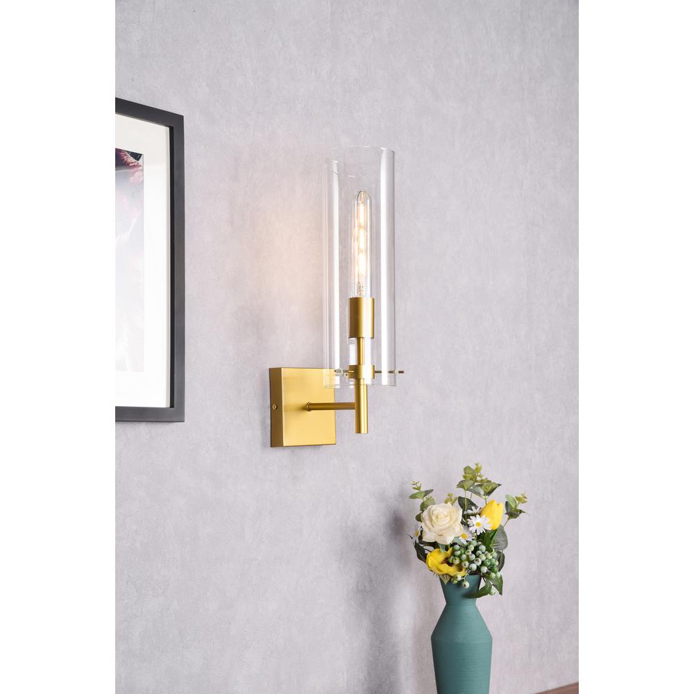 Savant 1 light brass wall sconce. Picture 8
