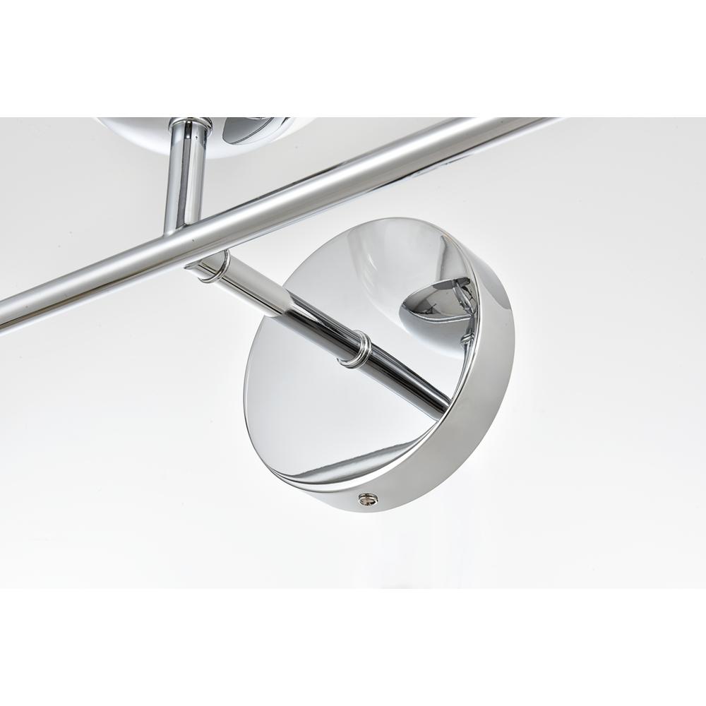 Genesis 3 light Chrome and Clear Bath Sconce. Picture 6