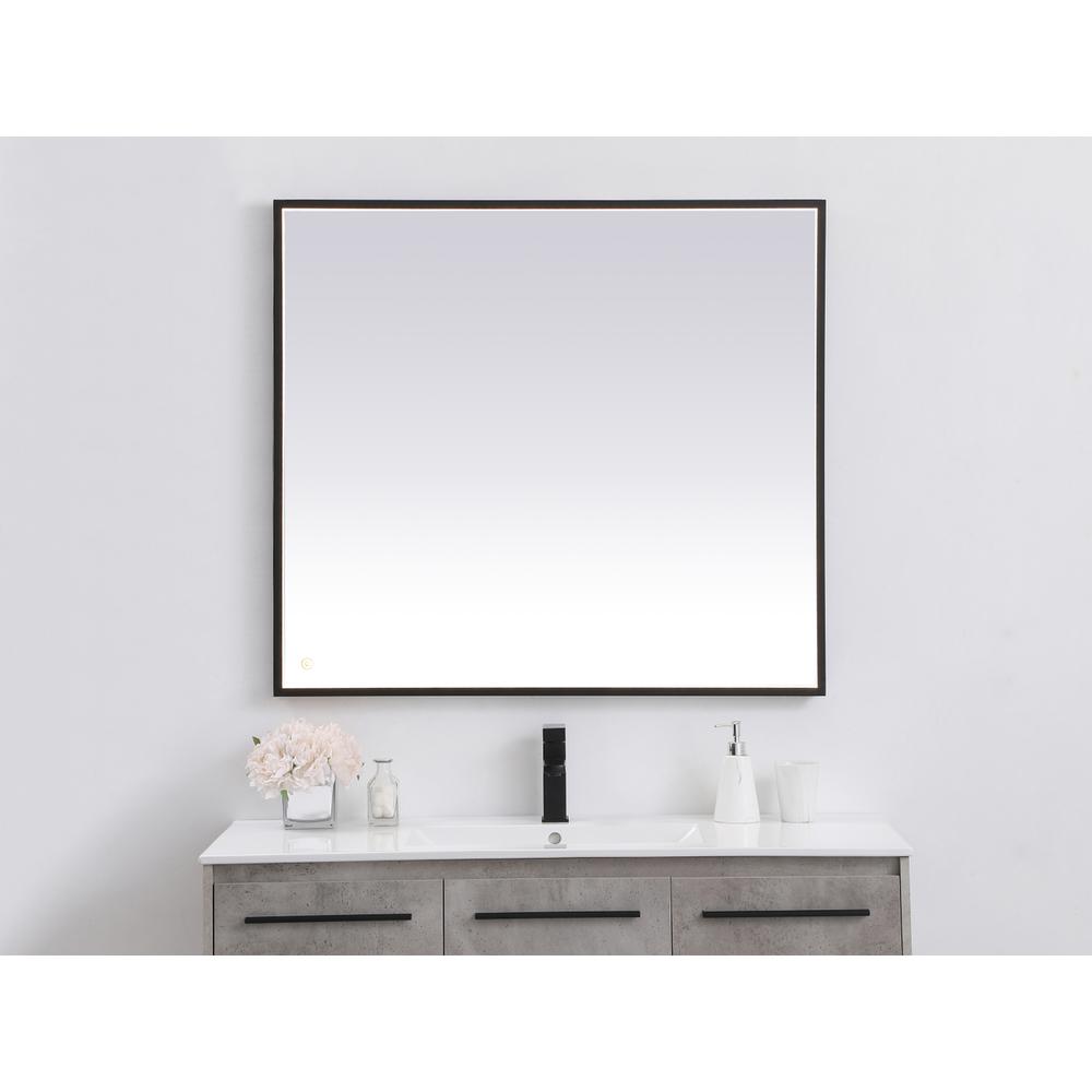 Pier 36x40 inch LED mirror with adjustable color temperature. Picture 12
