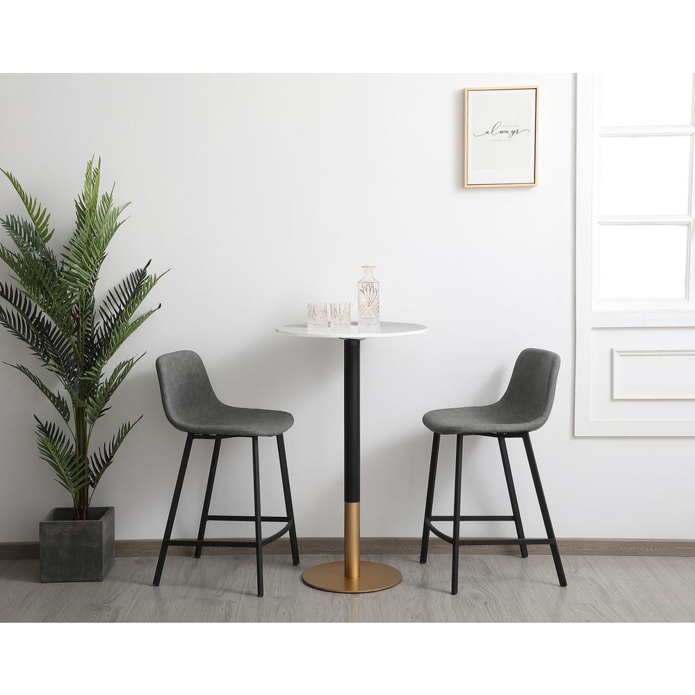 23 inch pub table in white. Picture 6