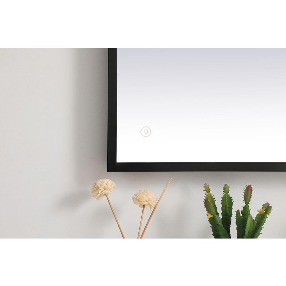 Pier 27x36 inch LED mirror with adjustable color temperature. Picture 5