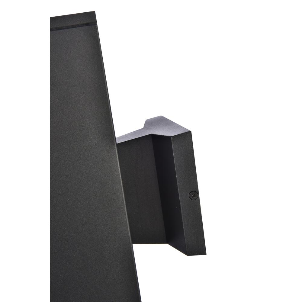 Raine Outdoor Wall in black. Picture 3