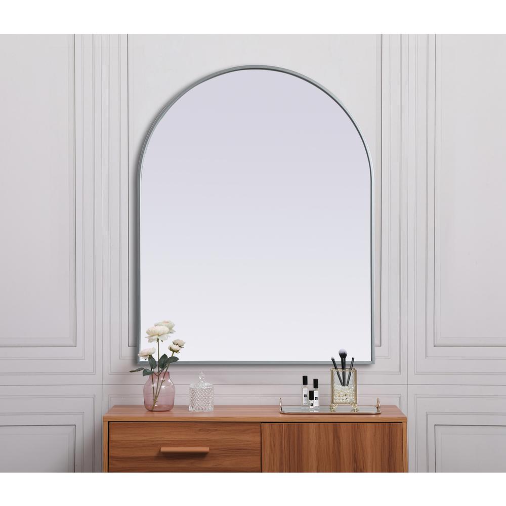 Metal Frame Arch Mirror 33x42 Inch in Silver. Picture 3