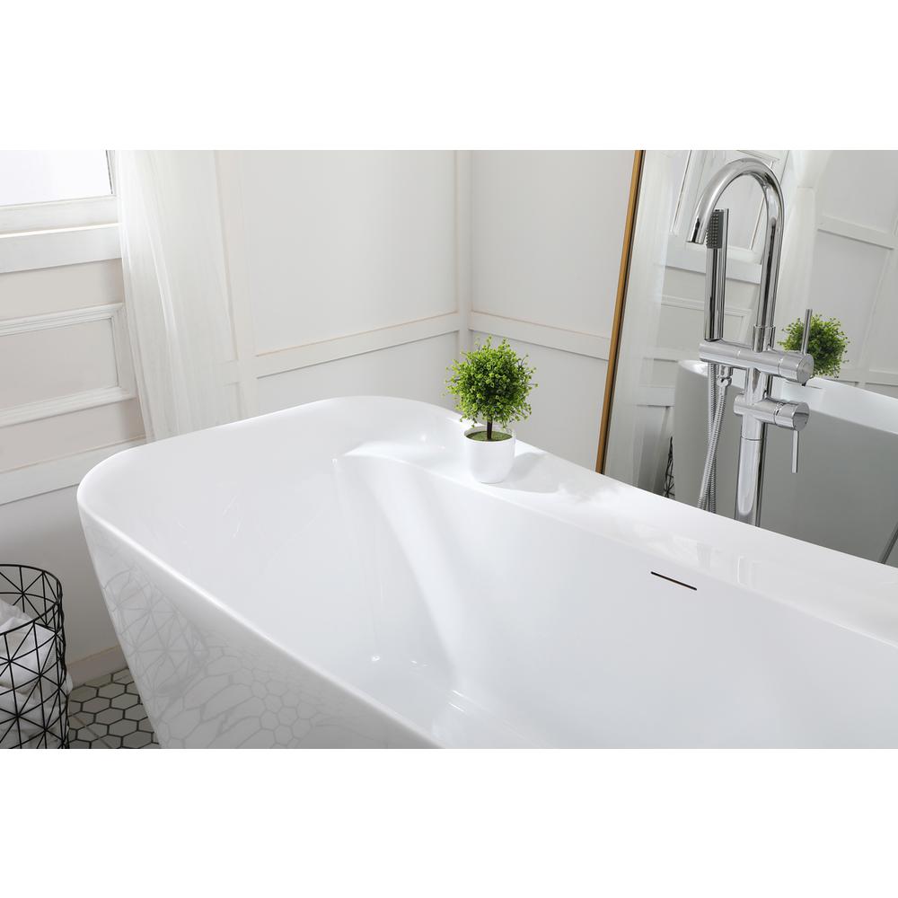 67 inch soaking bathtub in glossy white. Picture 5