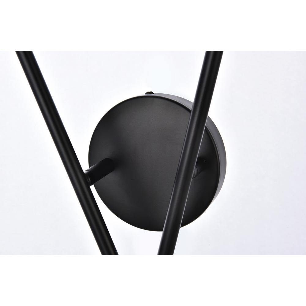Armin 2 lights wall sconce in black with brass. Picture 4
