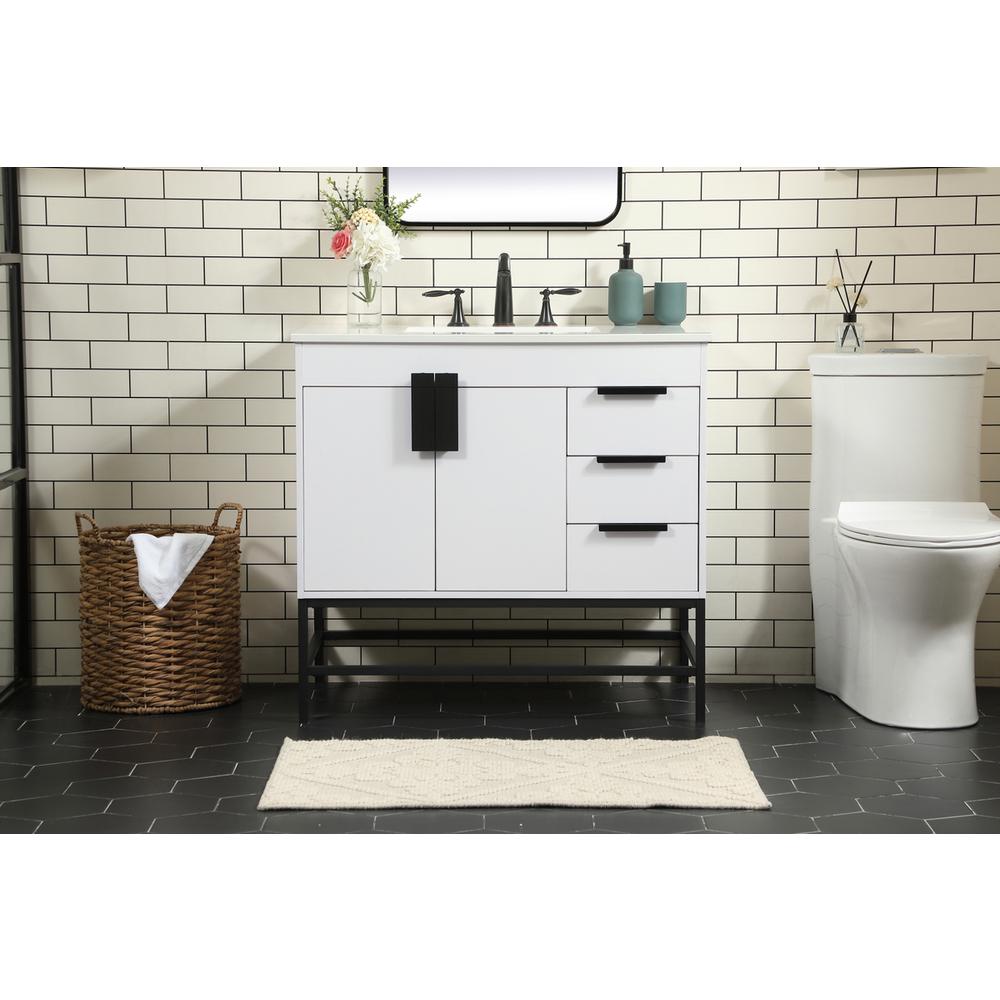 36 inch Single bathroom vanity in white. Picture 14