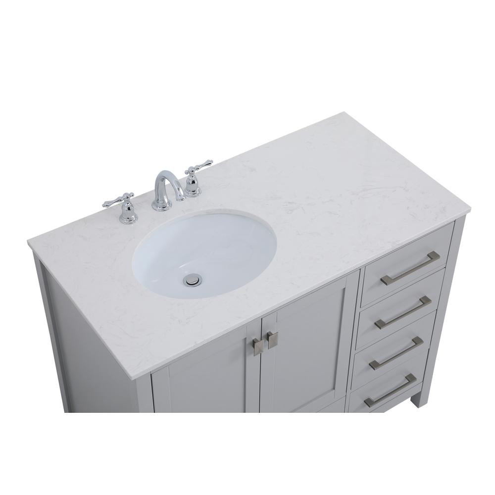 42 inch Single Bathroom Vanity in Gray. Picture 9