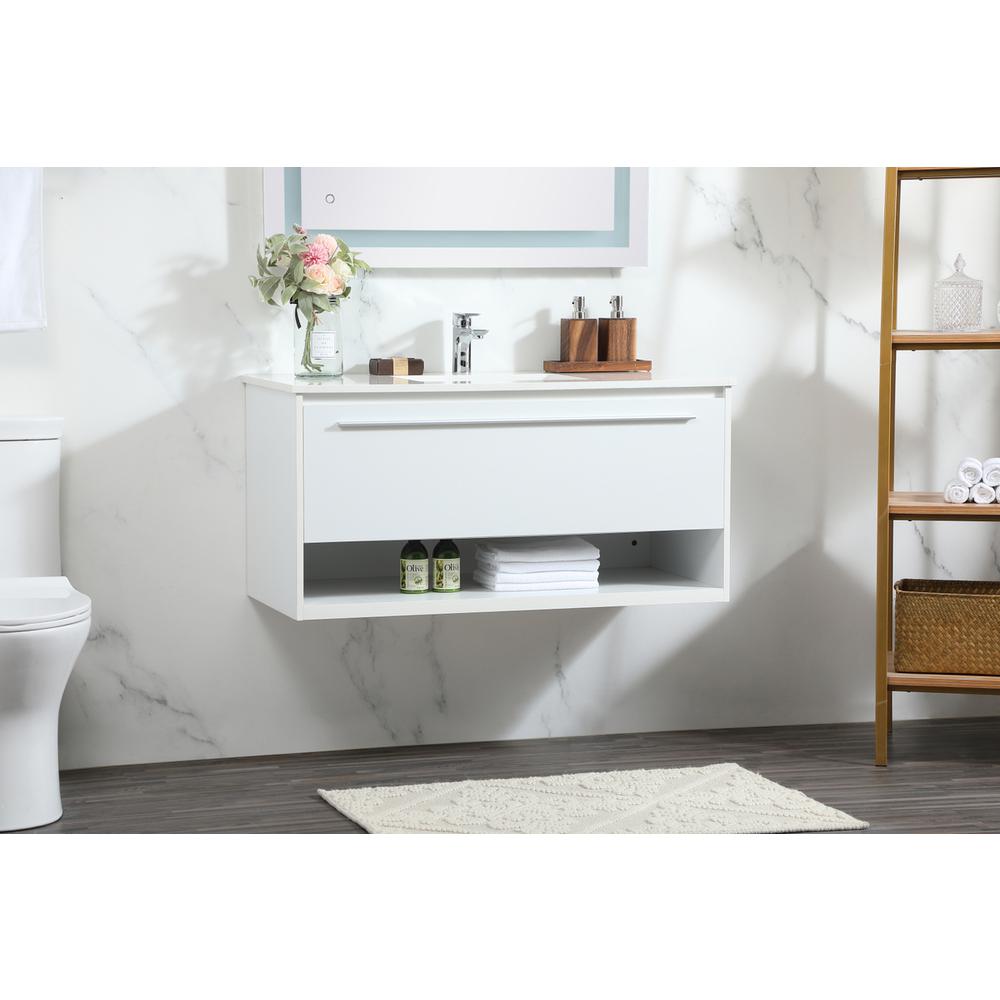 40 inch Single bathroom vanity in white. Picture 2