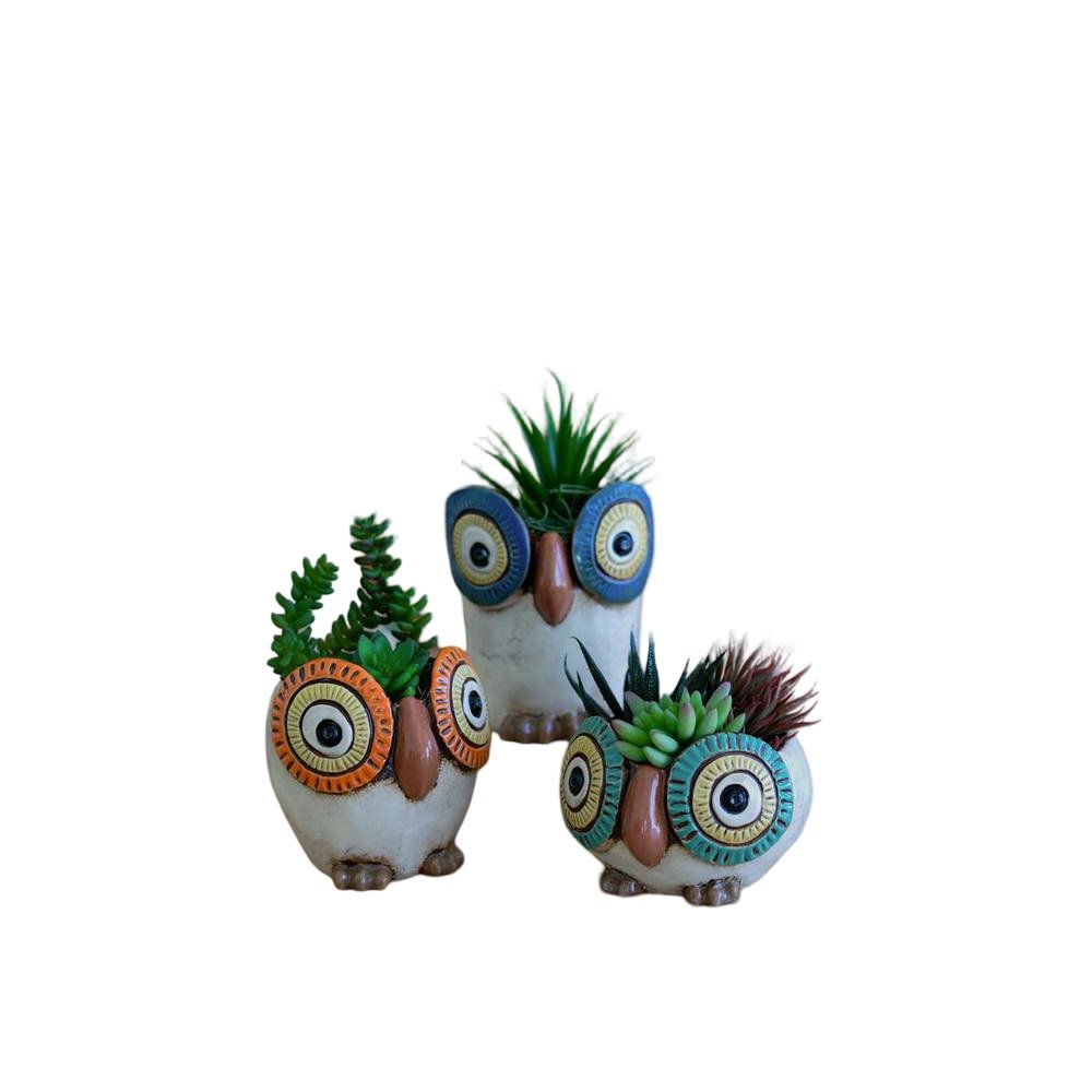 Set Of Three Ceramic Owl Planters. Picture 1