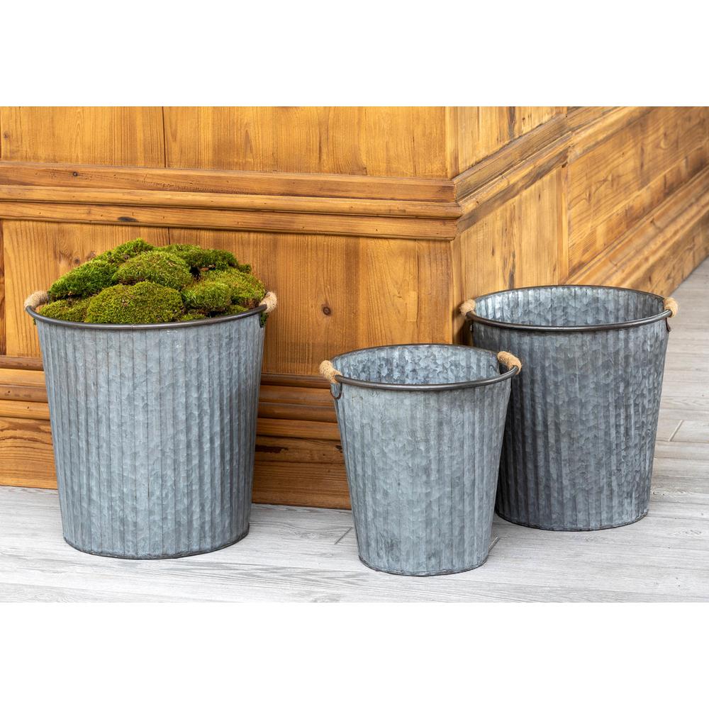 Galvanized Flower Bucket, Small. Picture 3