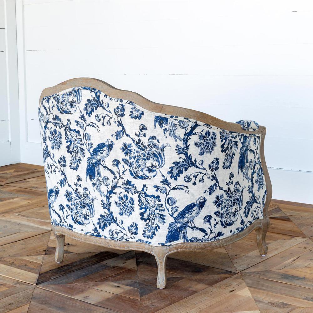 Bluebird Toile Settee. Picture 9