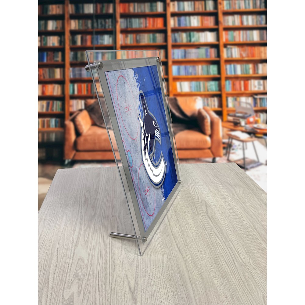 Vancouver Canucks 14.5" x 12" Backlit LED Sign. Picture 4