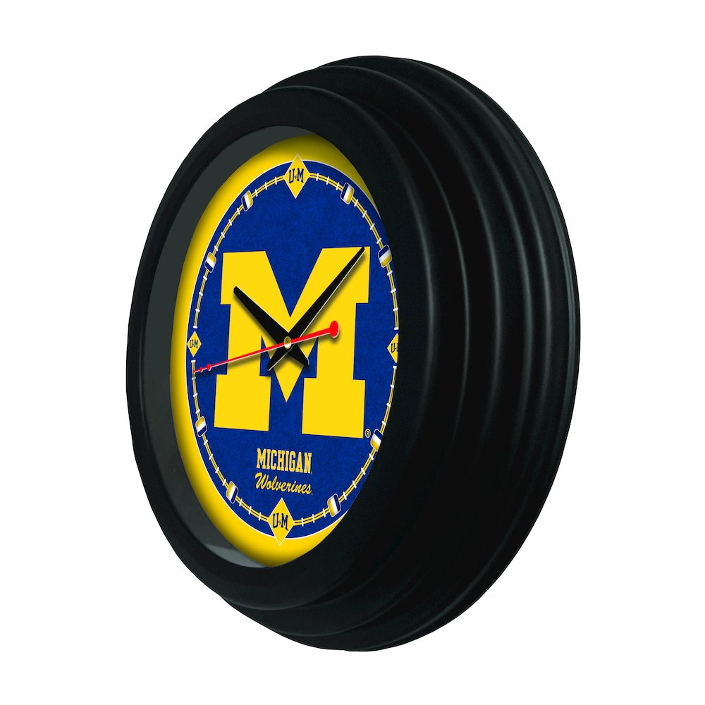 University of Michigan 15" Wall Clock. Picture 2
