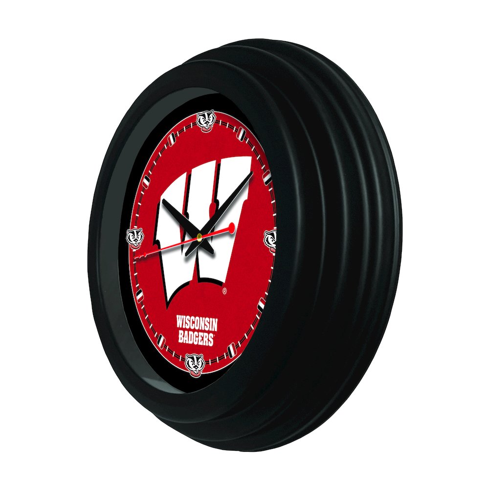 University of Wisconsin 15" (W) Wall Clock. Picture 2