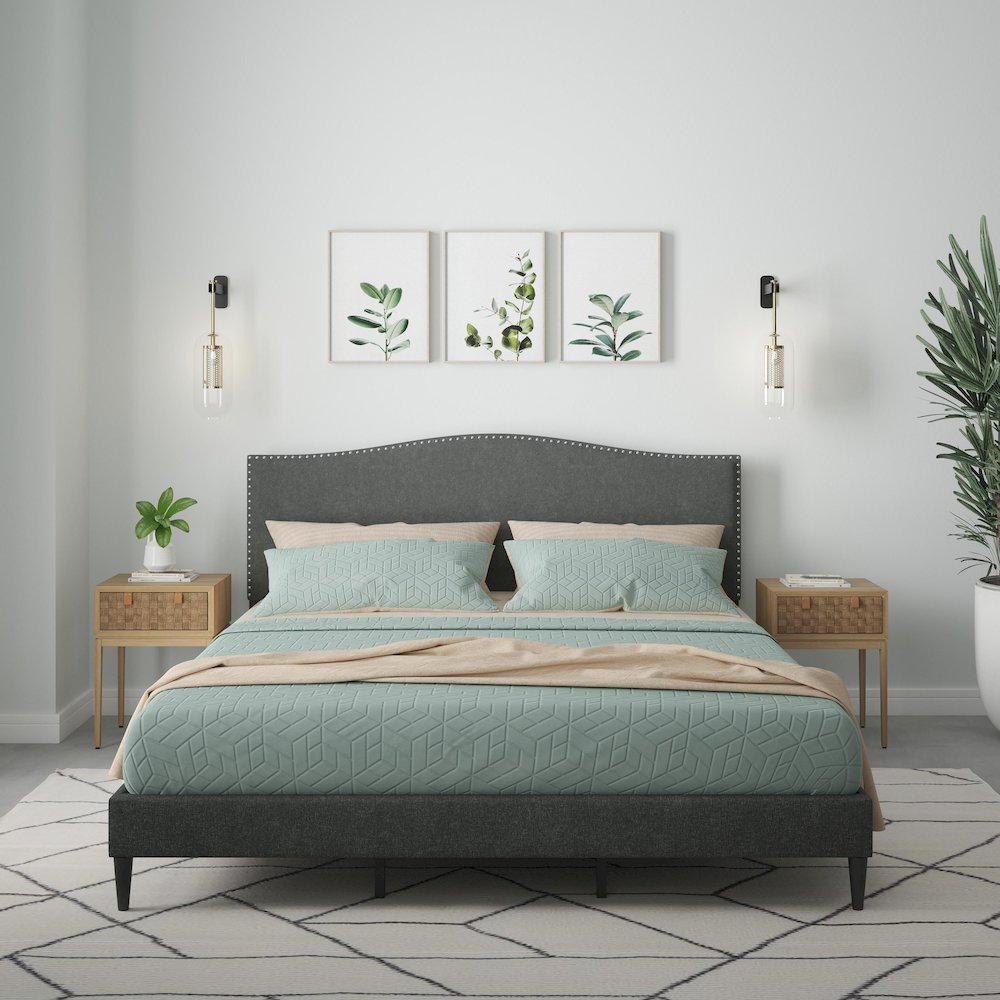 Leighford King Platform Bed Gray (Dark). Picture 2