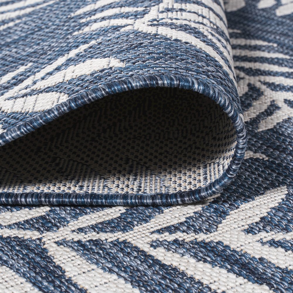 Nevis Palm Frond  Indoor/Outdoor  Rug. Picture 1
