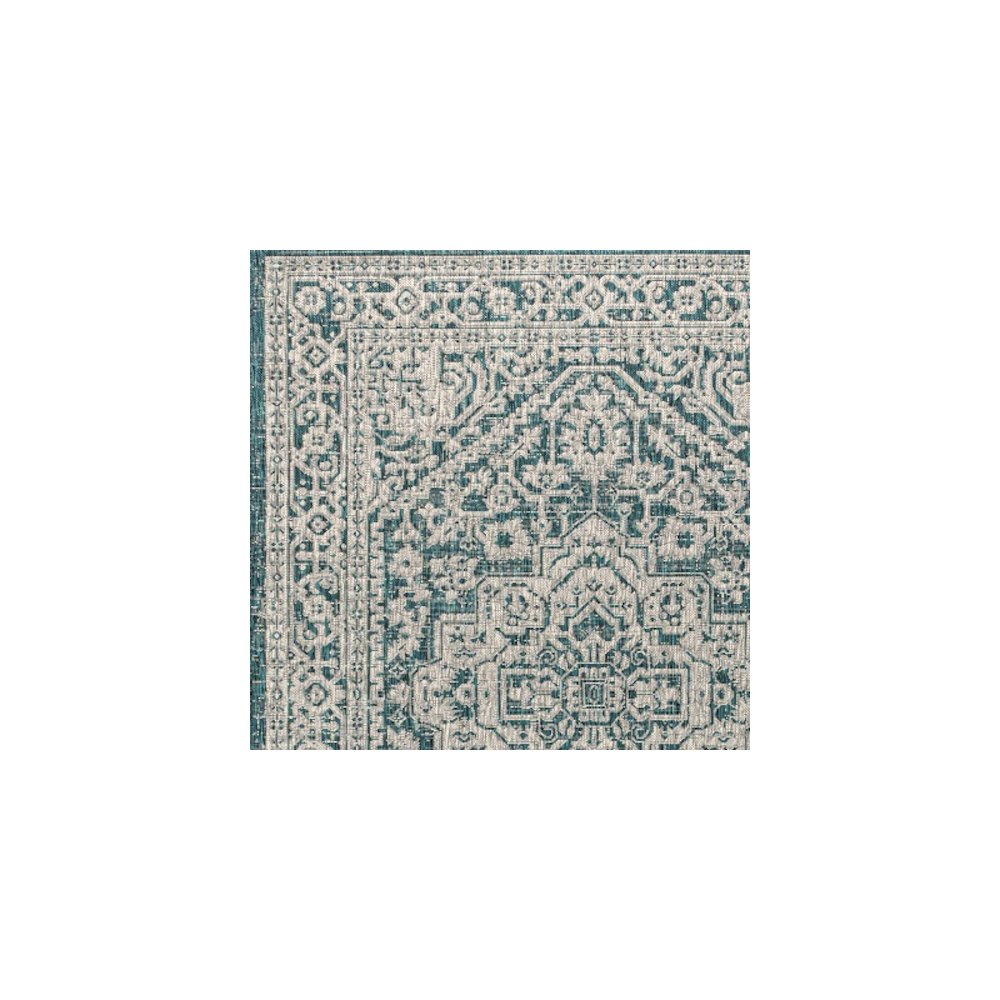 Sinjuri Medallion TetuWeave  Indoor/Outdoor  Rug. Picture 3