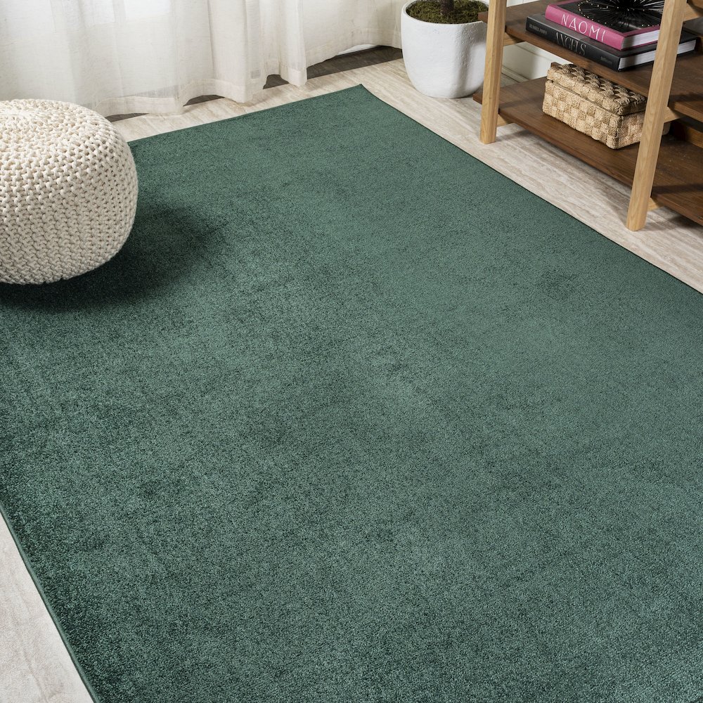 Haze Solid Low Pile Area Rug Emerald. Picture 22