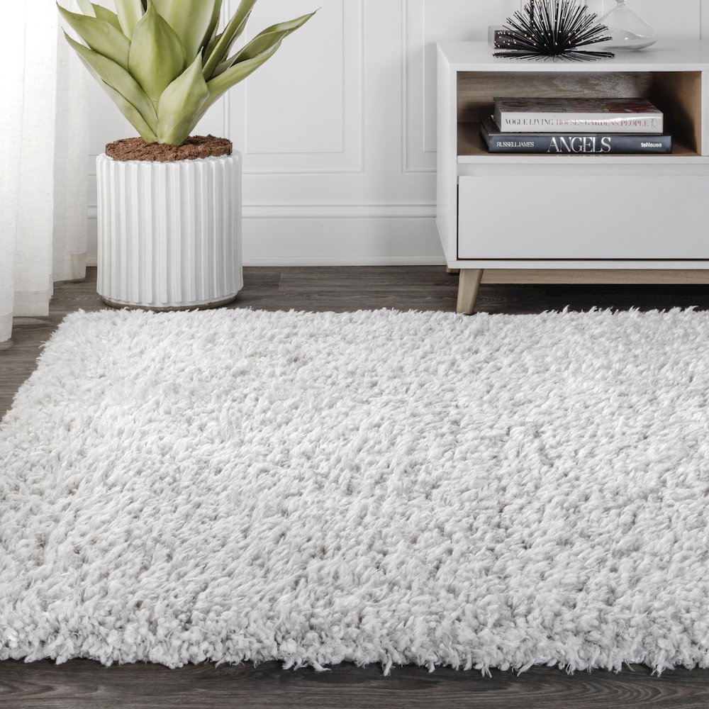 Aydin Solid Plush Shag Area Rug. Picture 3
