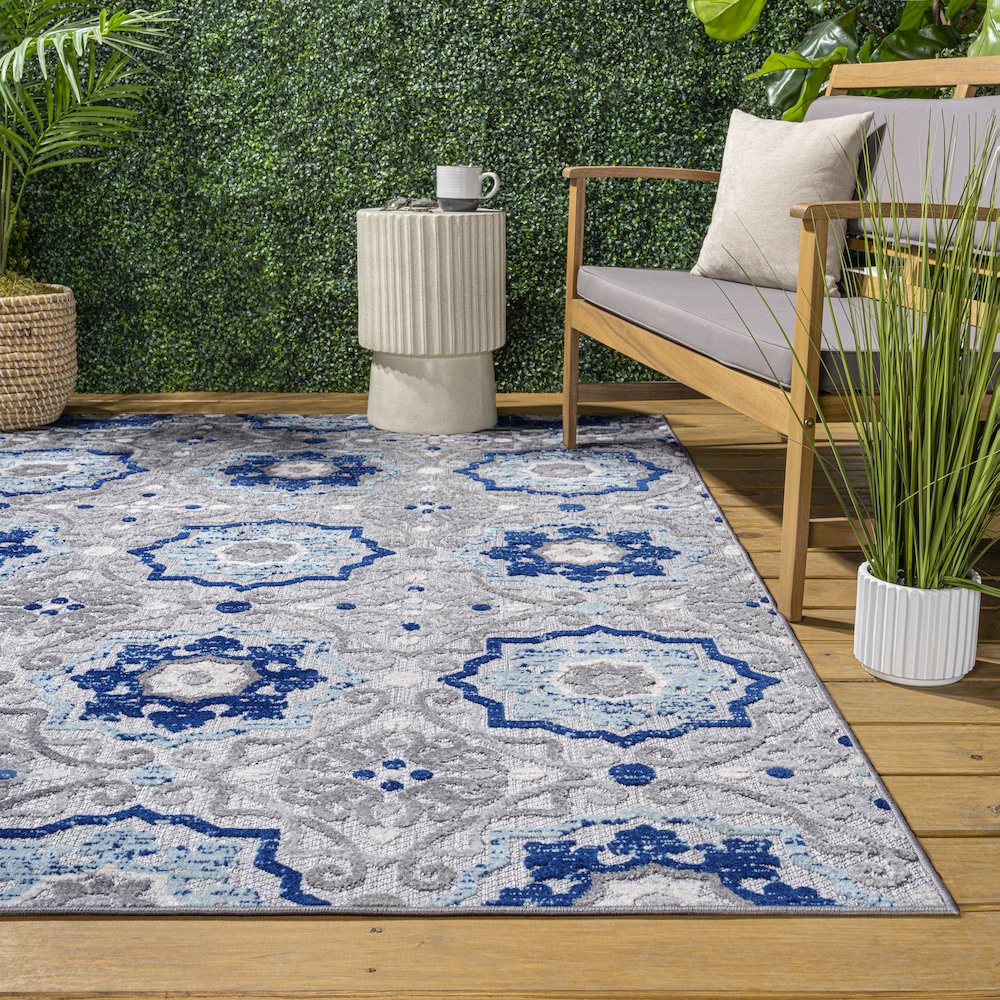 Mediterranean Medallion Indoor/Outdoor Area Rug. Picture 7