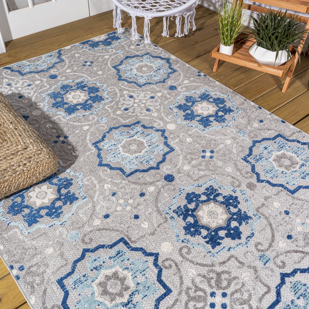 Mediterranean Medallion Indoor/Outdoor Area Rug. Picture 8