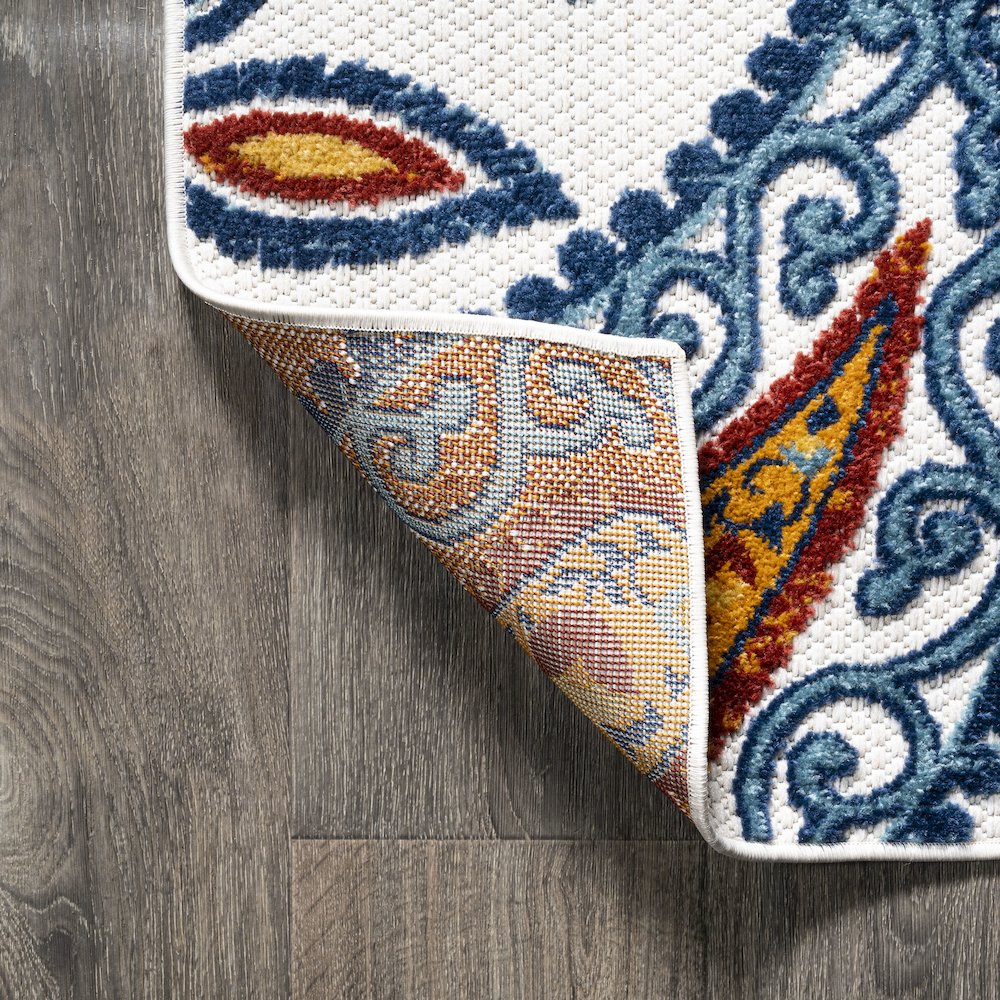 Julien Paisley High-Low Indoor/Outdoor Area Rug. Picture 3