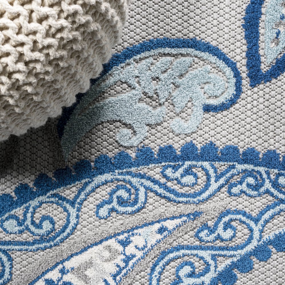 Julien Paisley High-Low Indoor/Outdoor Area Rug. Picture 4