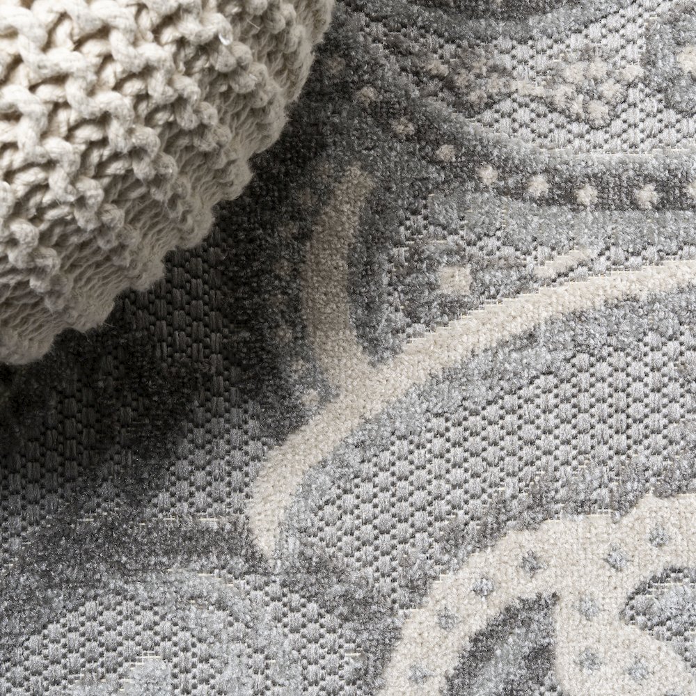 Gordes Paisley High-Low Indoor/Outdoor Area Rug. Picture 4