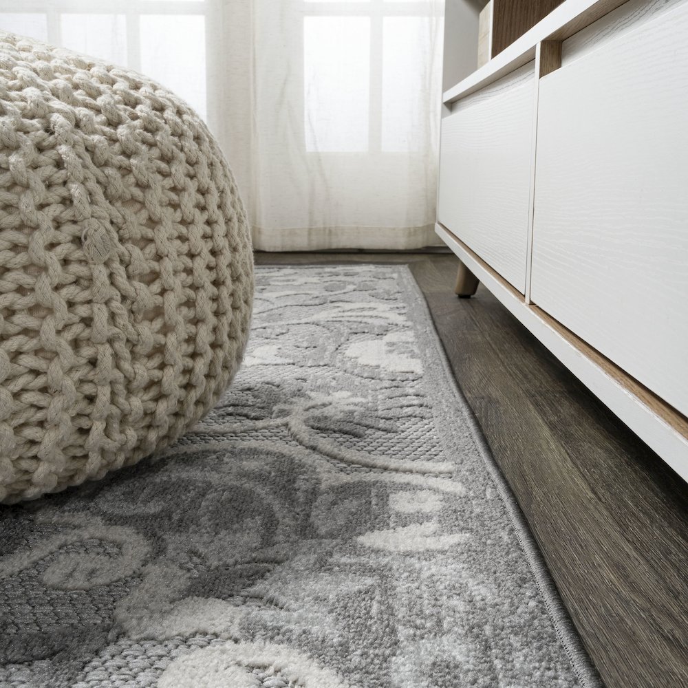 Lucena Modern Medallion High-Low Indoor/Outdoor Area Rug. Picture 7