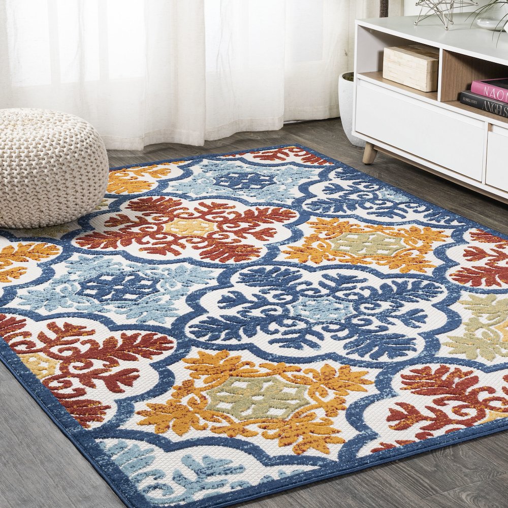 Cassis Ornate Ogee Trellis High-Low Indoor/Outdoor Area Rug. Picture 2
