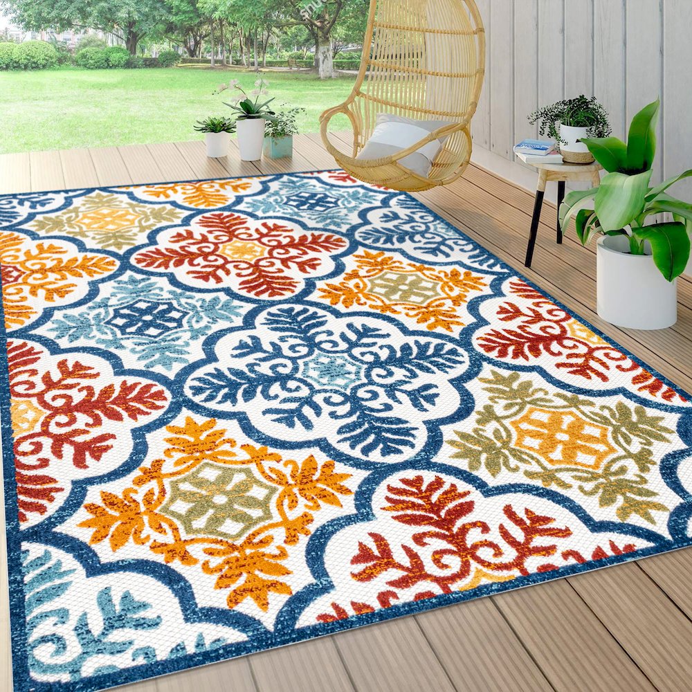 Cassis Ornate Ogee Trellis High-Low Indoor/Outdoor Area Rug. Picture 5