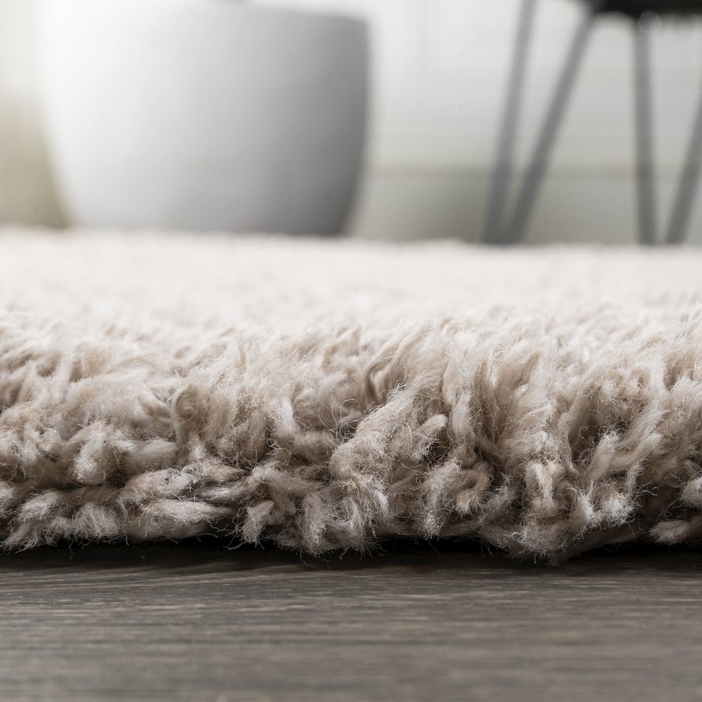 Groovy Solid Shag Area Rug. Picture 9
