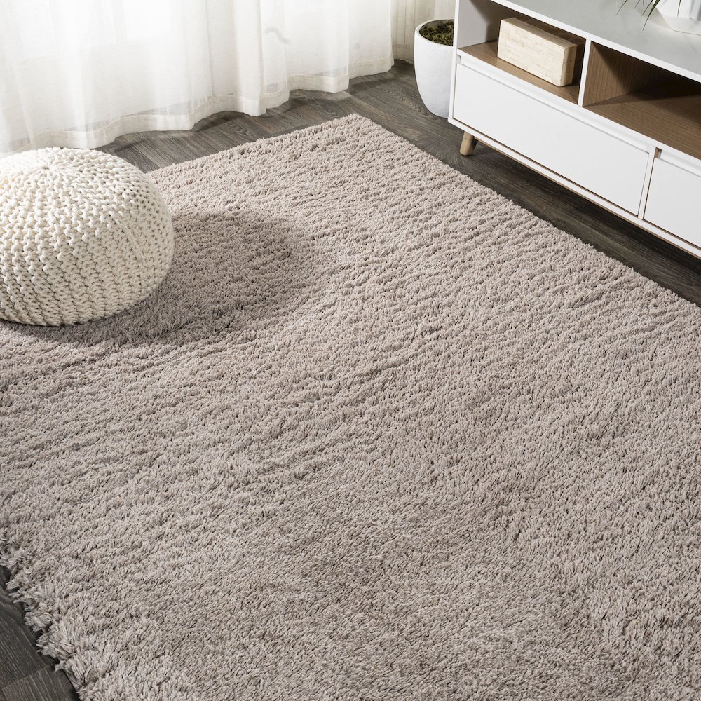 Groovy Solid Shag Area Rug. Picture 4