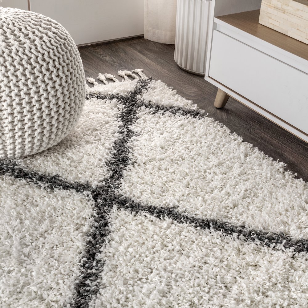 Gabrielle Mercer Shag Plush Tassel Moroccan Geometric Trellis Area Rug. Picture 6