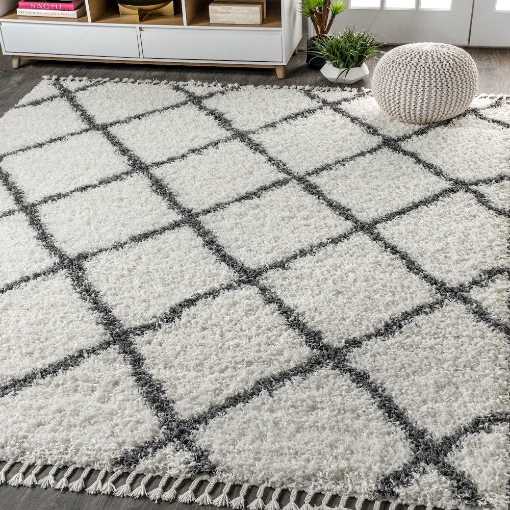 Gabrielle Mercer Shag Plush Tassel Moroccan Geometric Trellis Area Rug. Picture 2