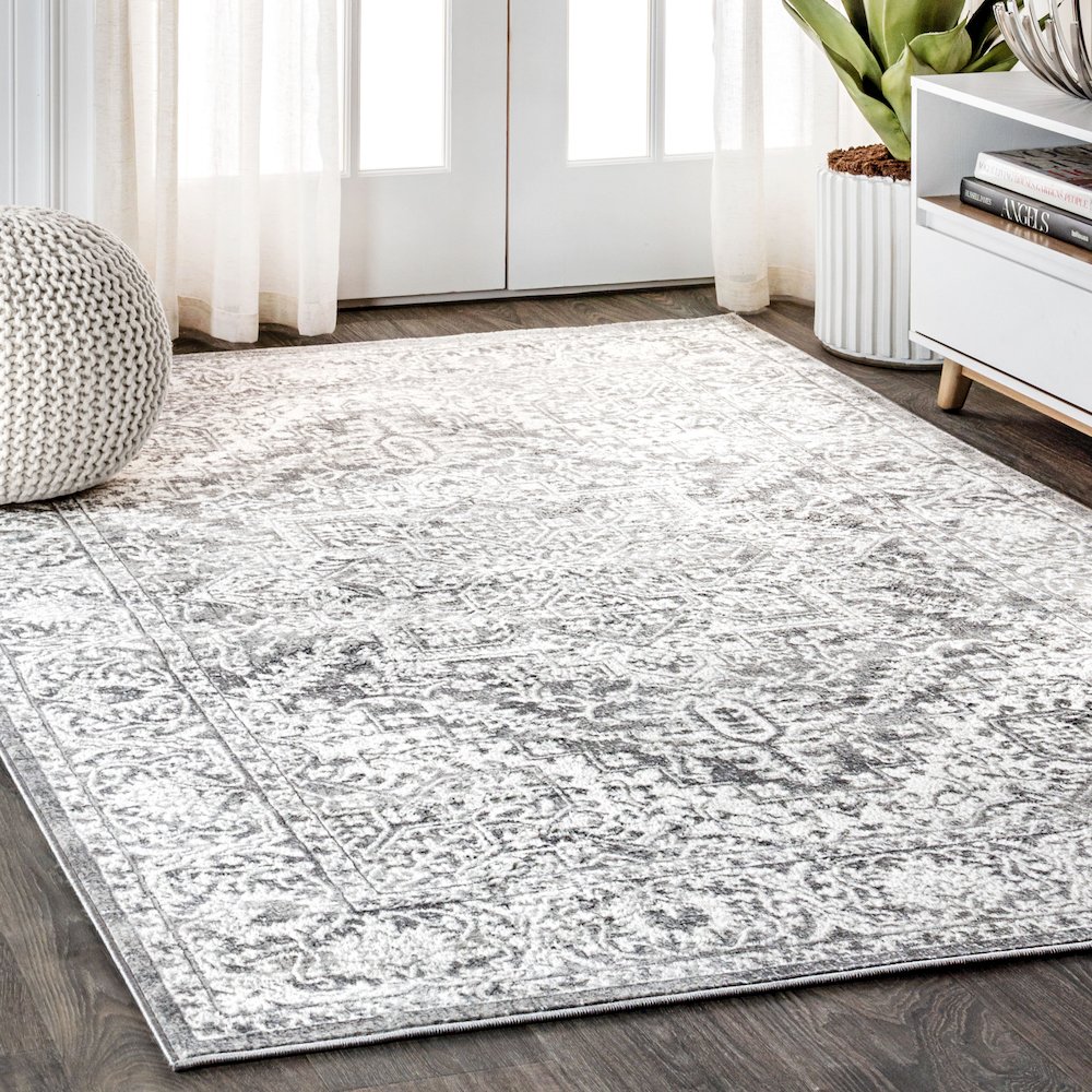 Modern Persian Vintage Medallion Area Rug. Picture 2