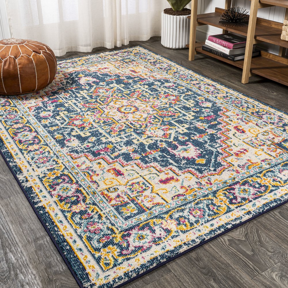 Brooklyn Geometric Medallion Area Rug. Picture 2
