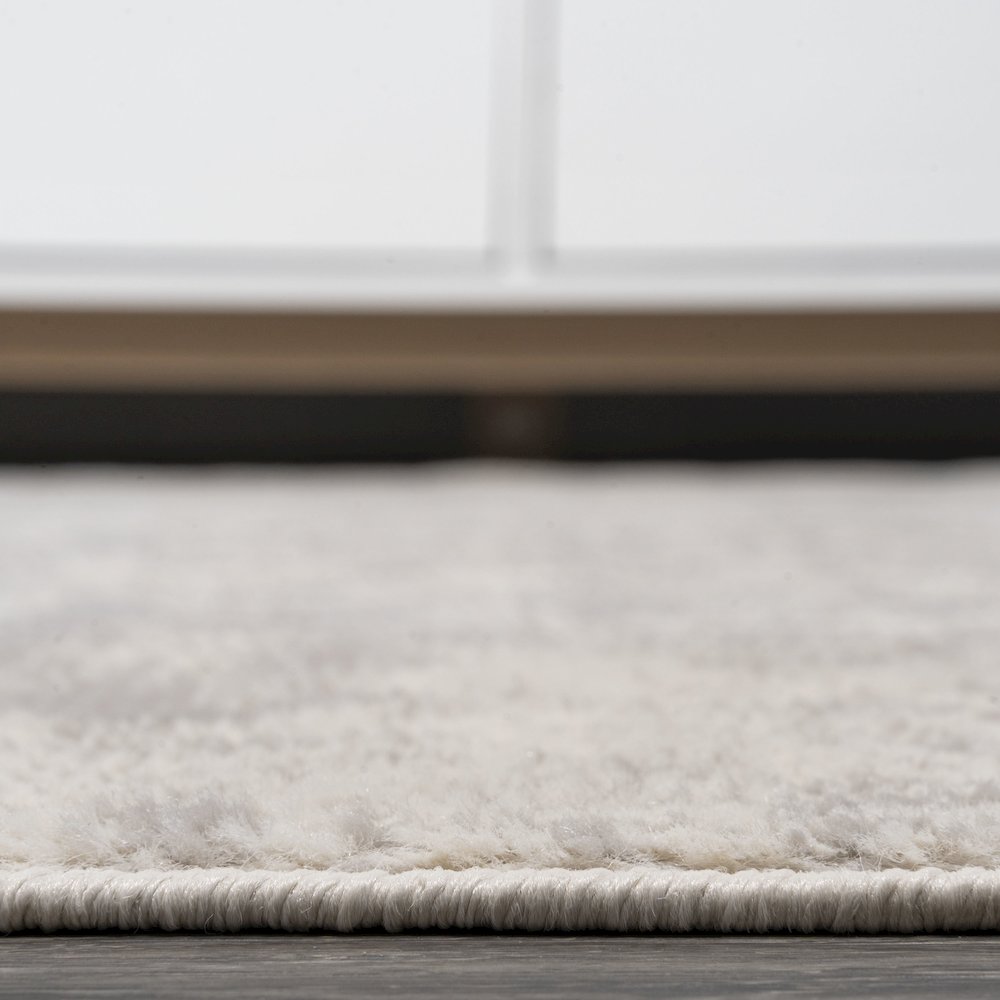 Kelly Rosalia Cottage Medallion Area Rug. Picture 9