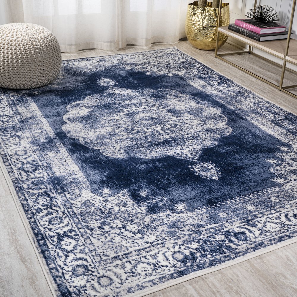 Kelly Rosalia Cottage Medallion Area Rug. Picture 2