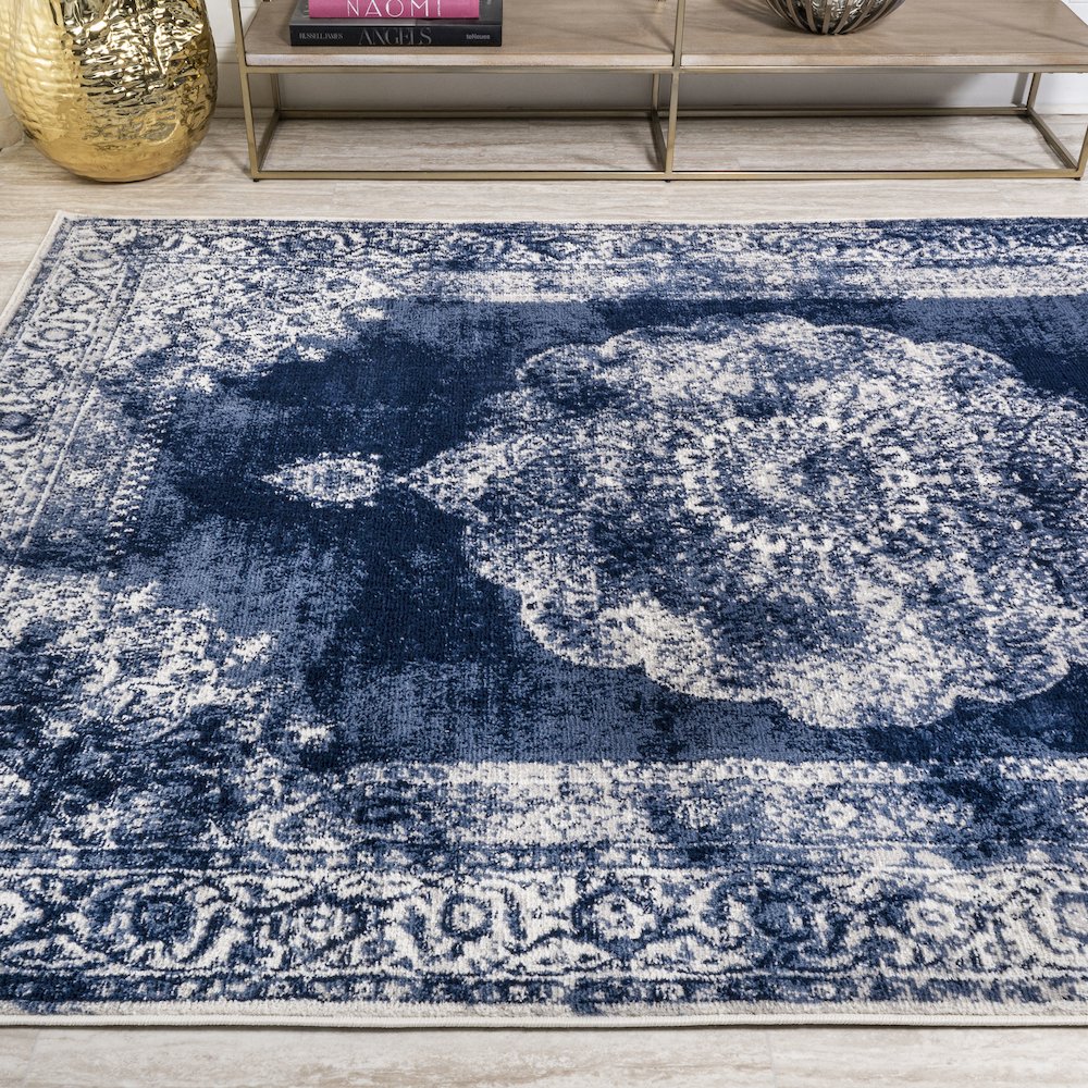 Kelly Rosalia Cottage Medallion Area Rug. Picture 3