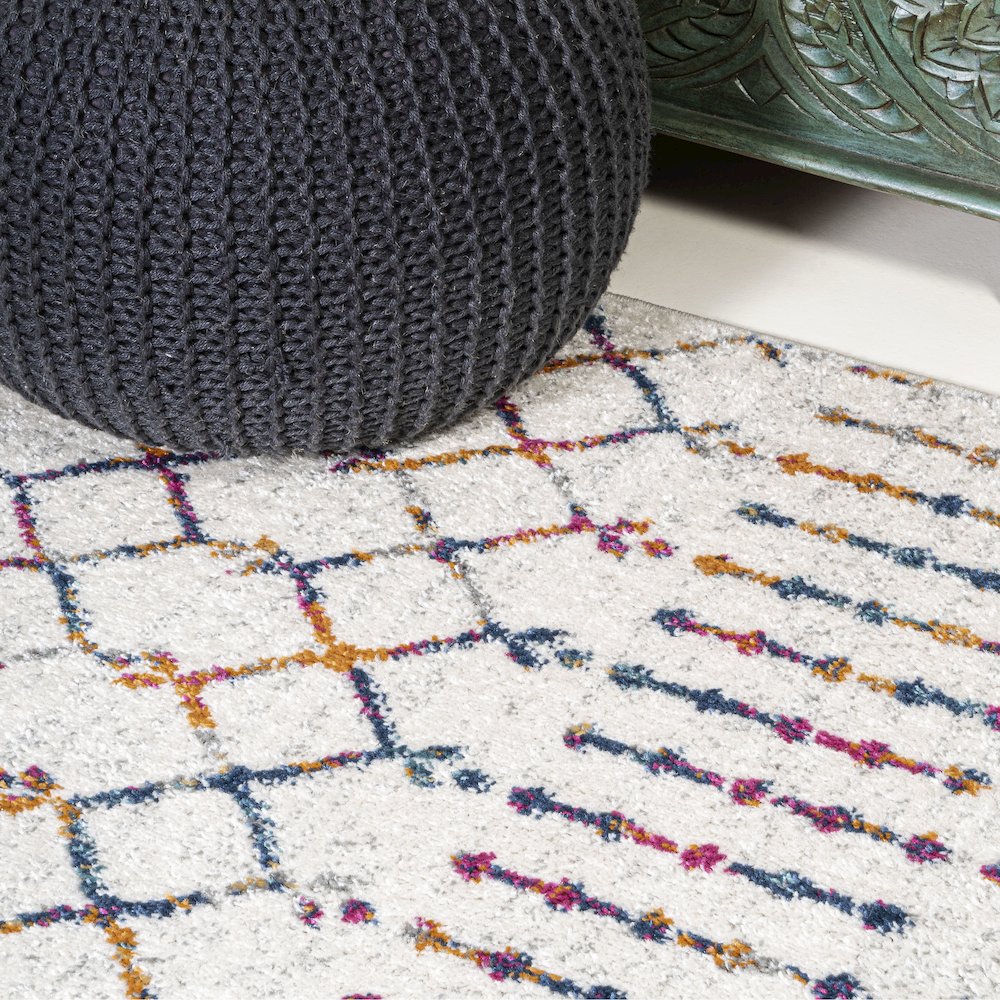 Moroccan Hype Boho Vintage Diamond Area Rug. Picture 8