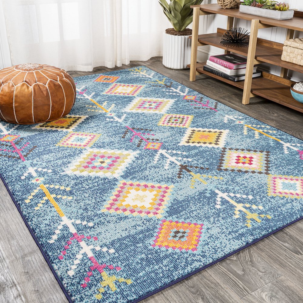 Tribal Love Geometric Area Rug. Picture 2
