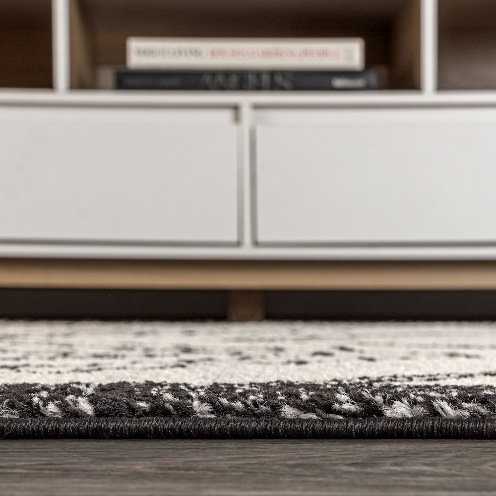 Amir Moroccan Beni Souk Area Rug. Picture 11