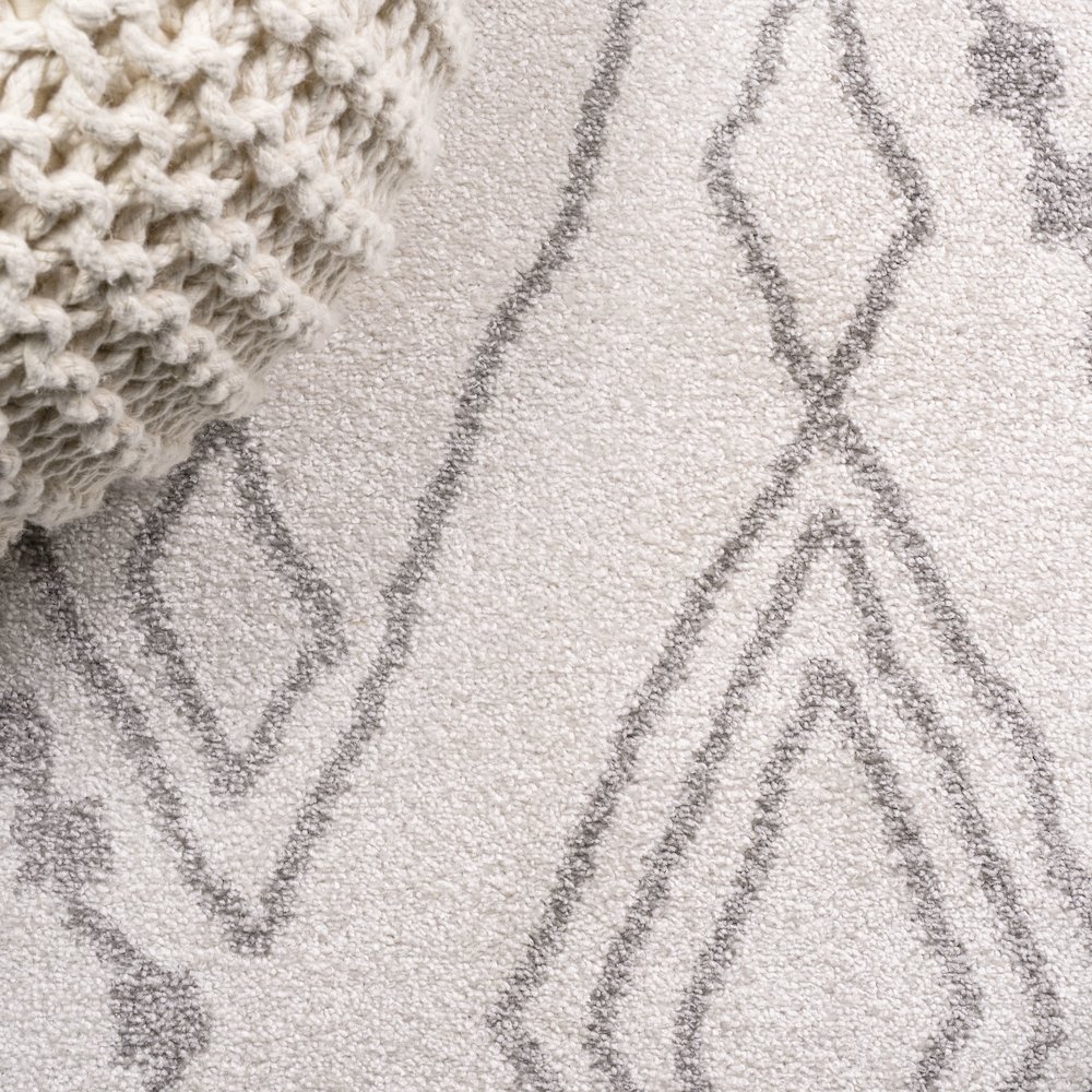 Rih Moroccan Style Diamond Area Rug. Picture 4