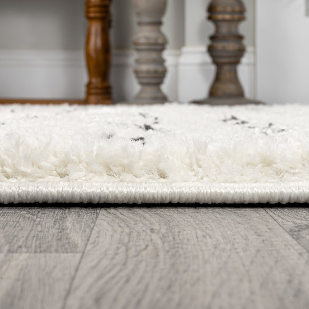 Pele Modern Geometric Dot Shag Area Rug. Picture 9