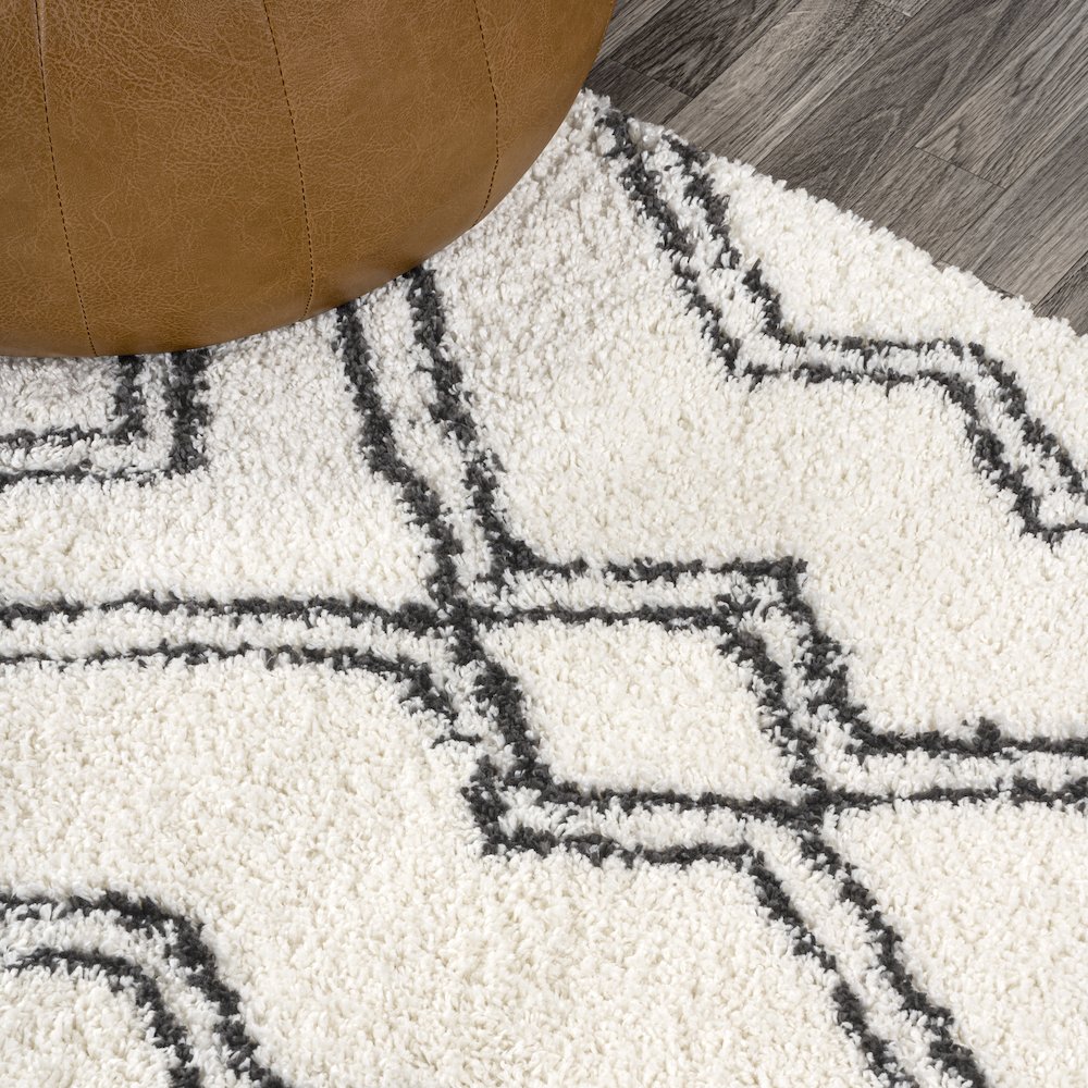 Deia Moroccan Style Diamond Shag Area Rug. Picture 4